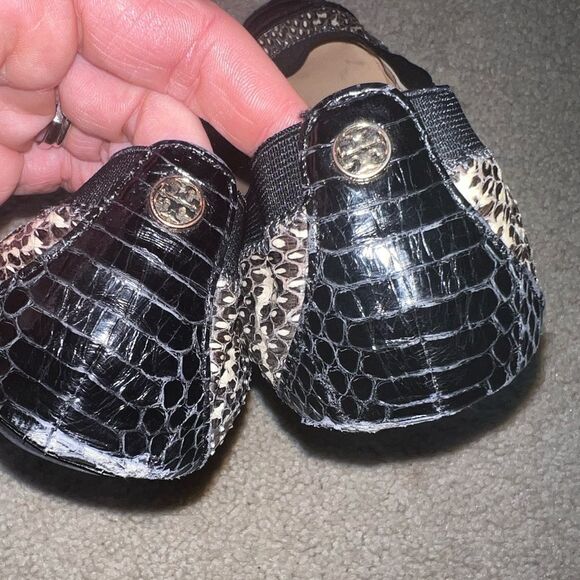 Tory Burch Snake Cap Toe Flats Size 7.5 - Picture 4 of 6